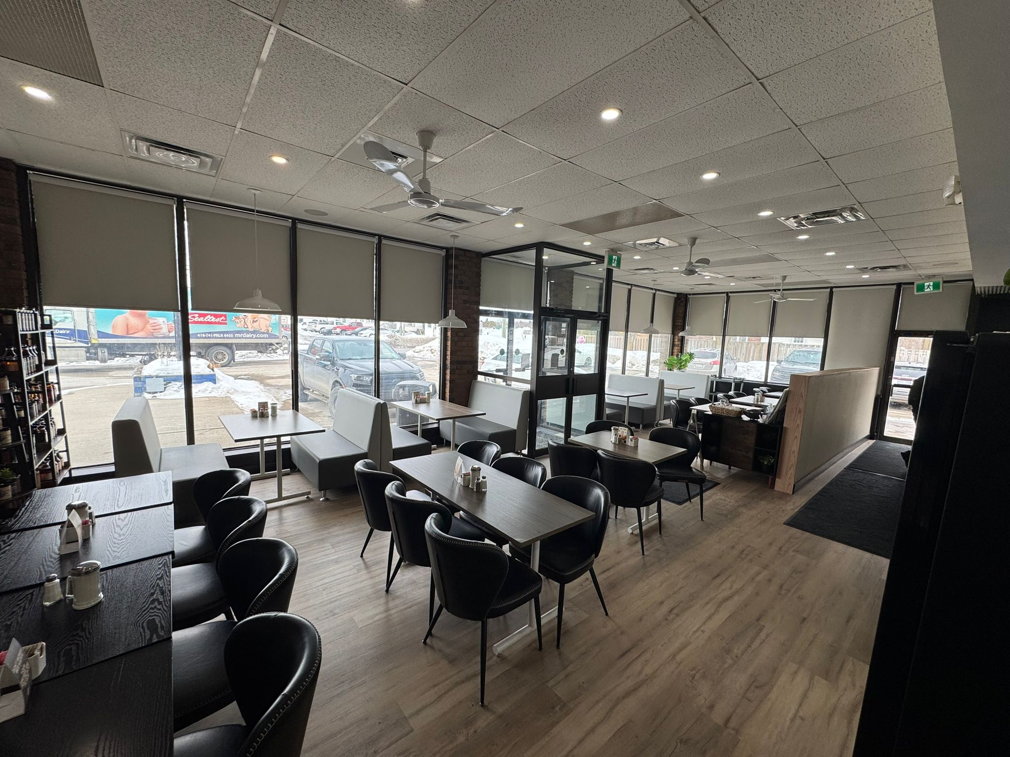 Forty8 restaurant atmosphere